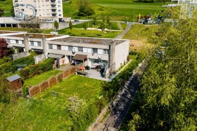 Maison mitoyenne d'un cÃ´tÃ© proche de l'Ã©cole